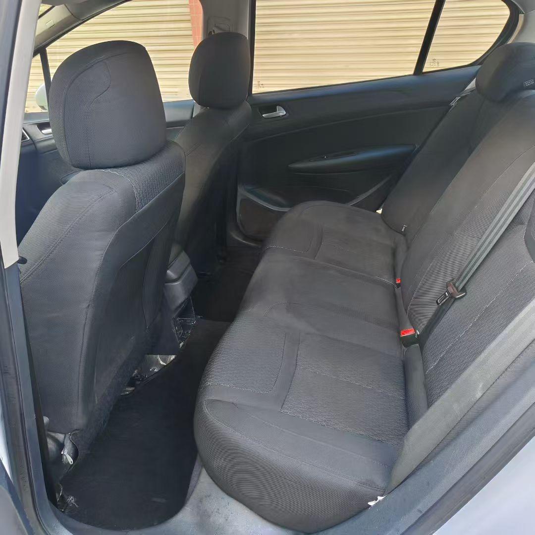 Peugeot 308 2015 thumb 7