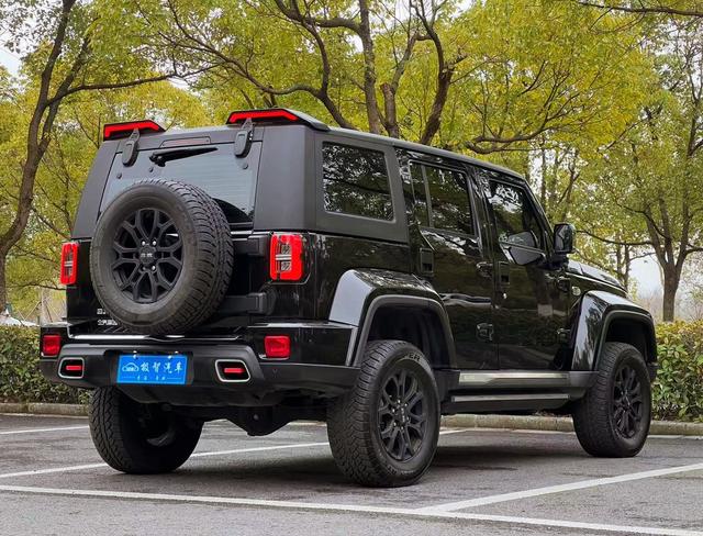BJ 40 2023 thumb 2