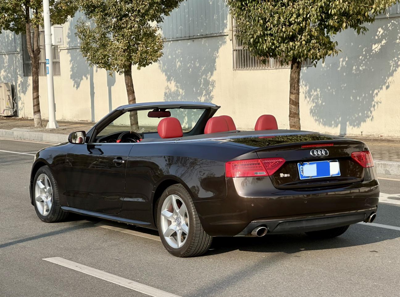 Audi A5 2012 thumb 2