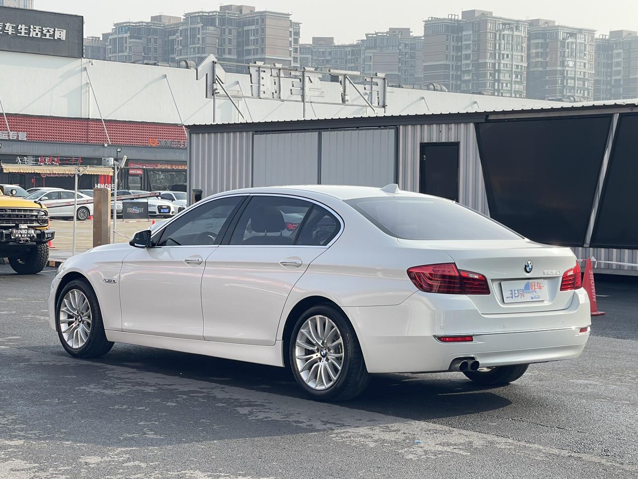 BMW 5 серии 2016 thumb 2