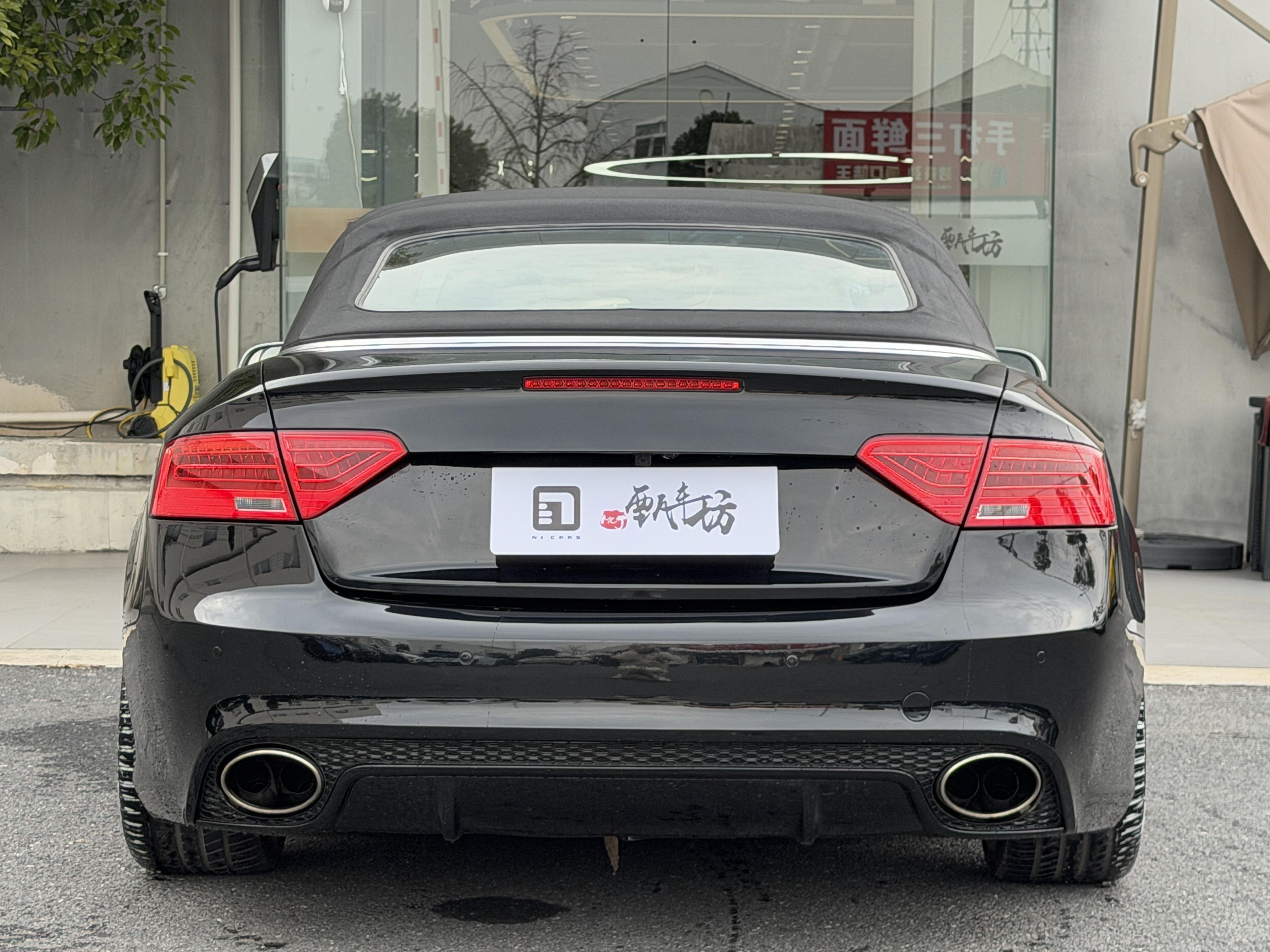 Audi S5 2010 thumb 4