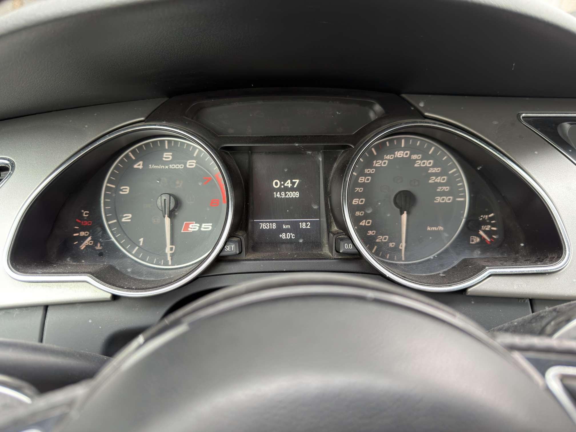 Audi S5 2010 thumb 11