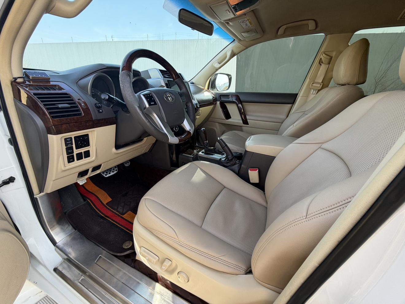 Toyota Land Cruiser Prado 2015 thumb 6