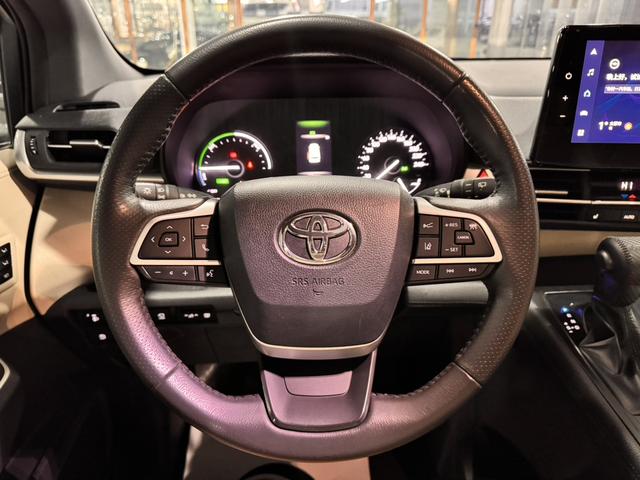 Toyota Granvia 2023 thumb 7