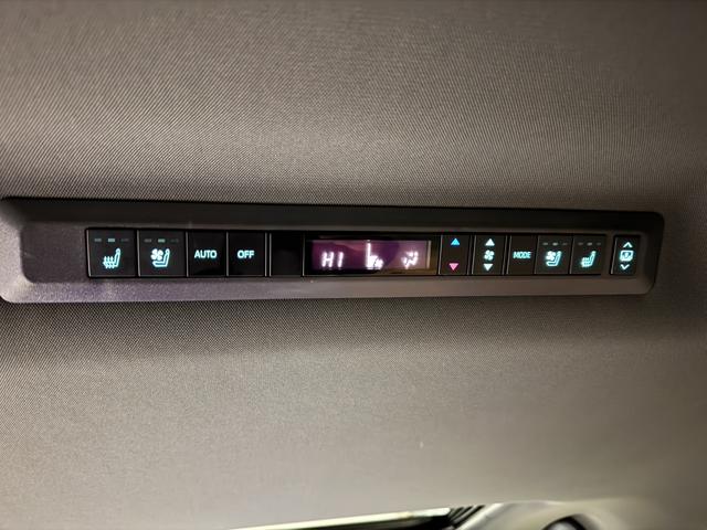 Toyota Granvia 2023 thumb 9