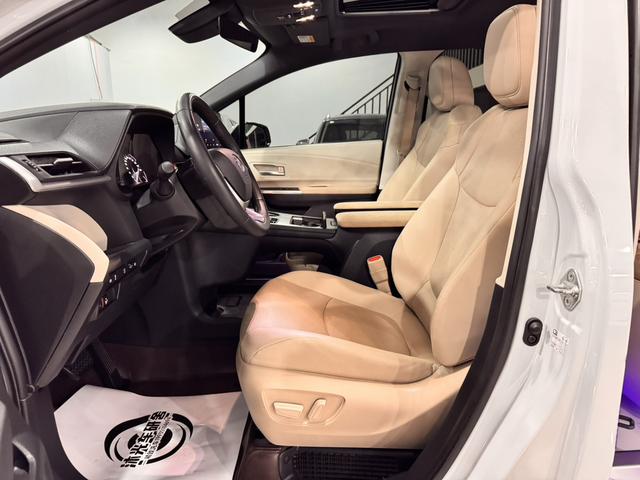 Toyota Granvia 2023 thumb 10
