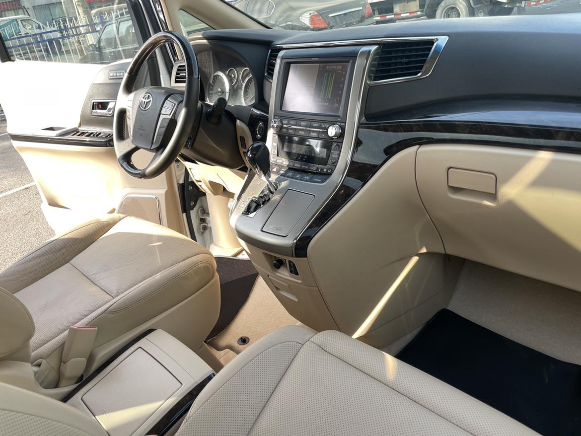 Toyota Alphard 2013 thumb 9