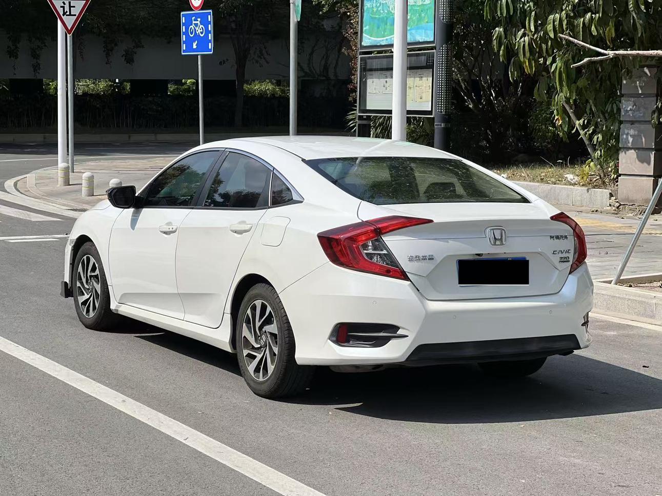 Honda Civic Ferio 2018 thumb 2