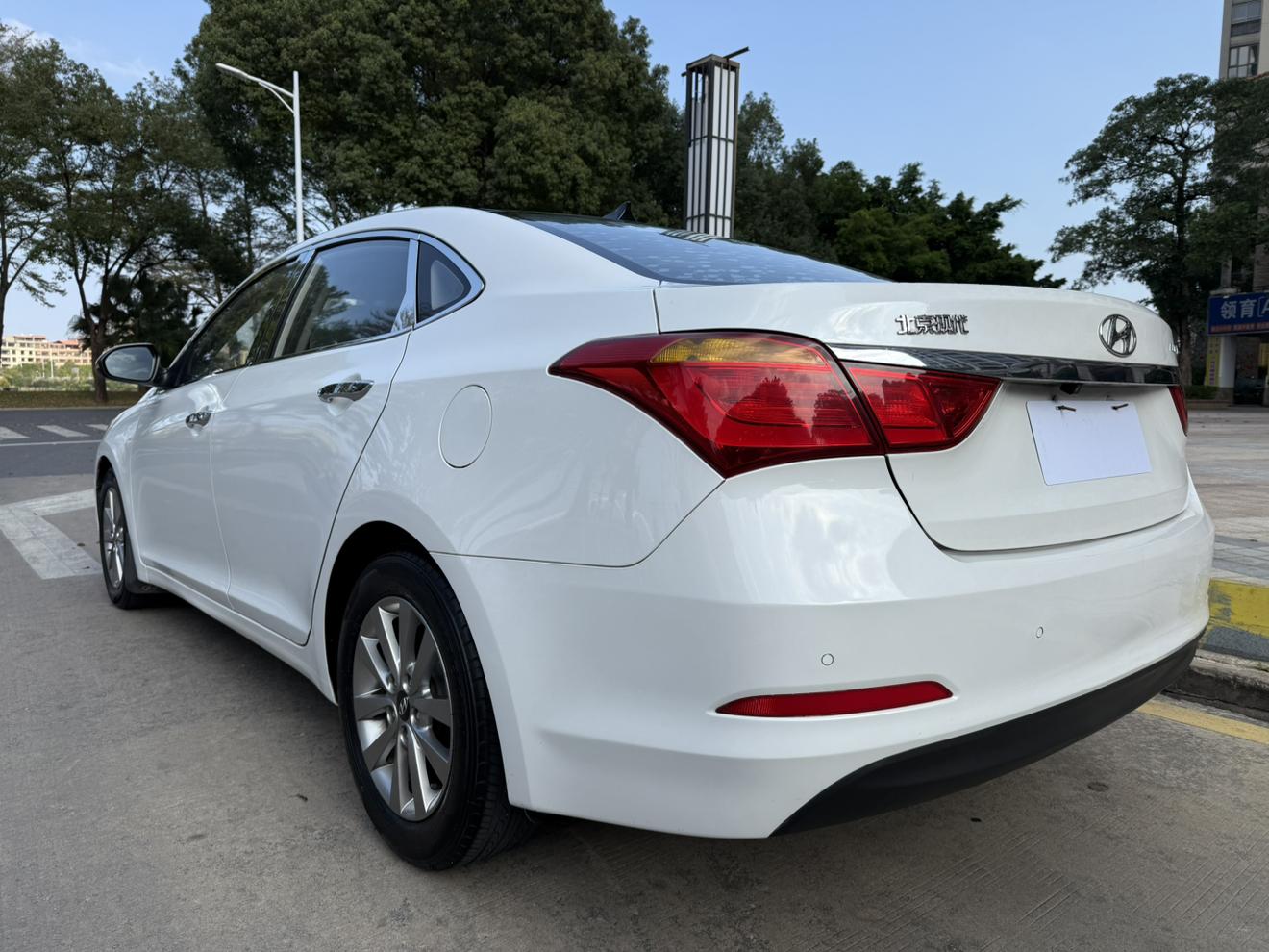 Hyundai Mistra 2015 thumb 2