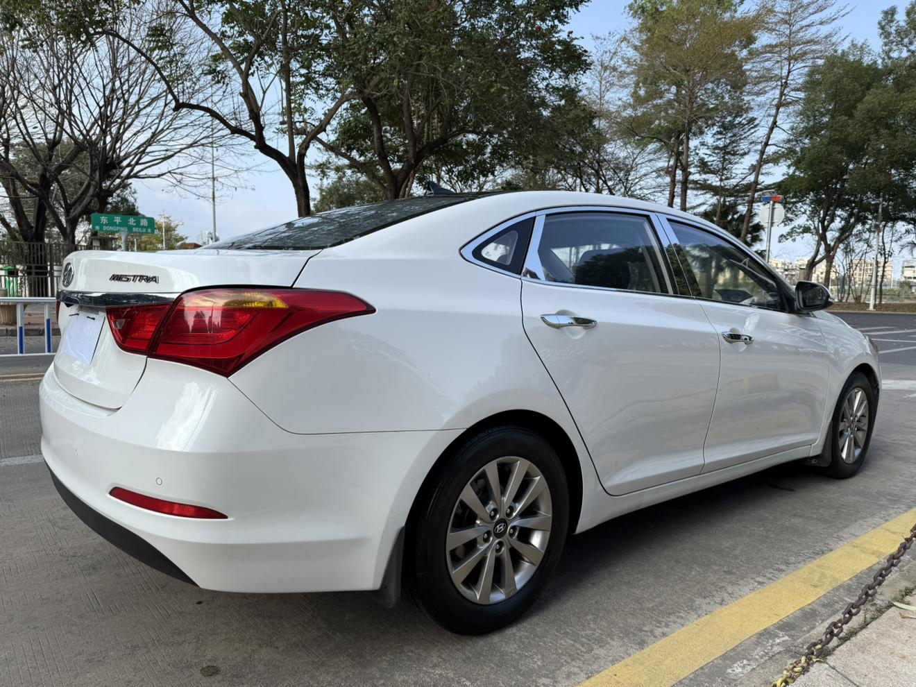 Hyundai Mistra 2015 thumb 4