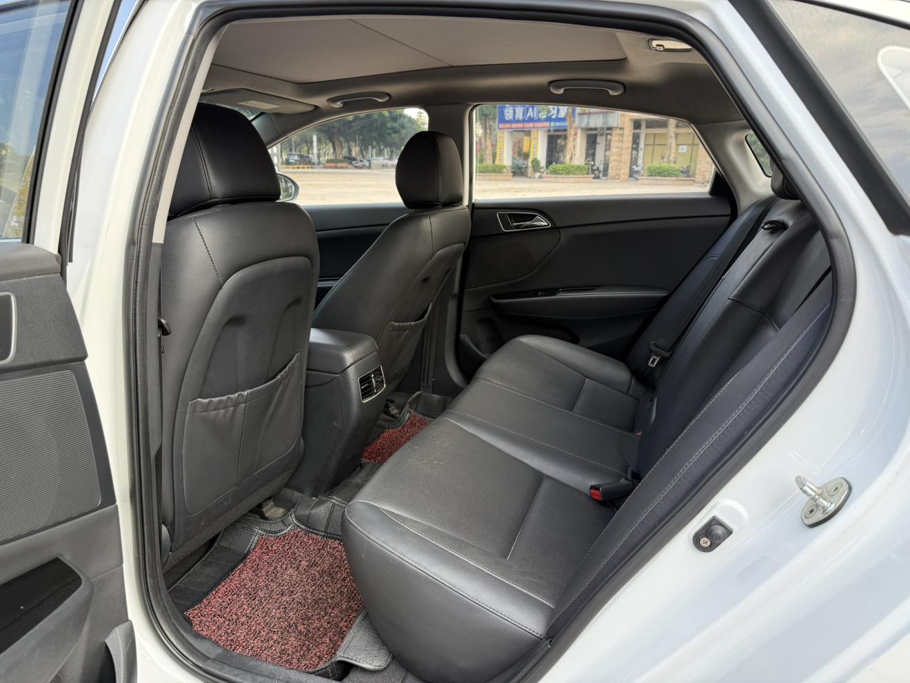 Hyundai Mistra 2015 thumb 9