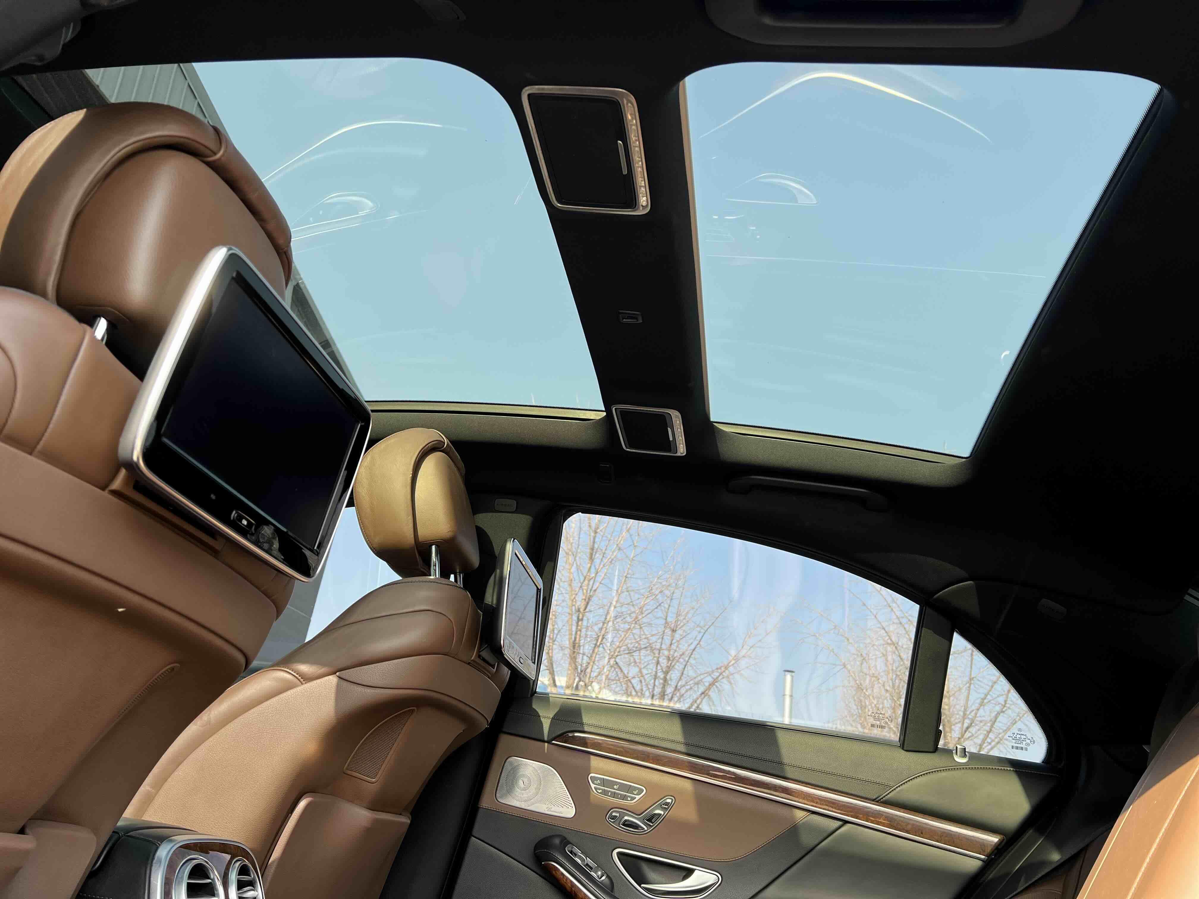 Mercedes-Benz S-Class 2015 thumb 11