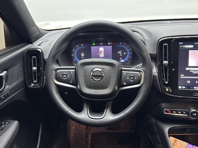 Volvo XC40 2024 thumb 8