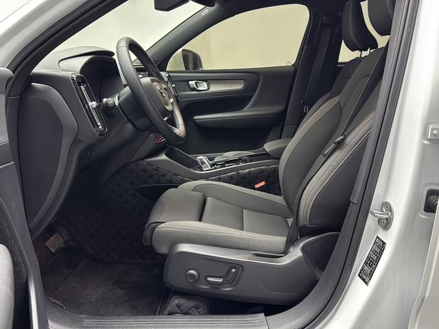 Volvo XC40 2024 thumb 9