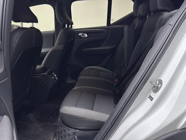 Volvo XC40 2024 thumb 10