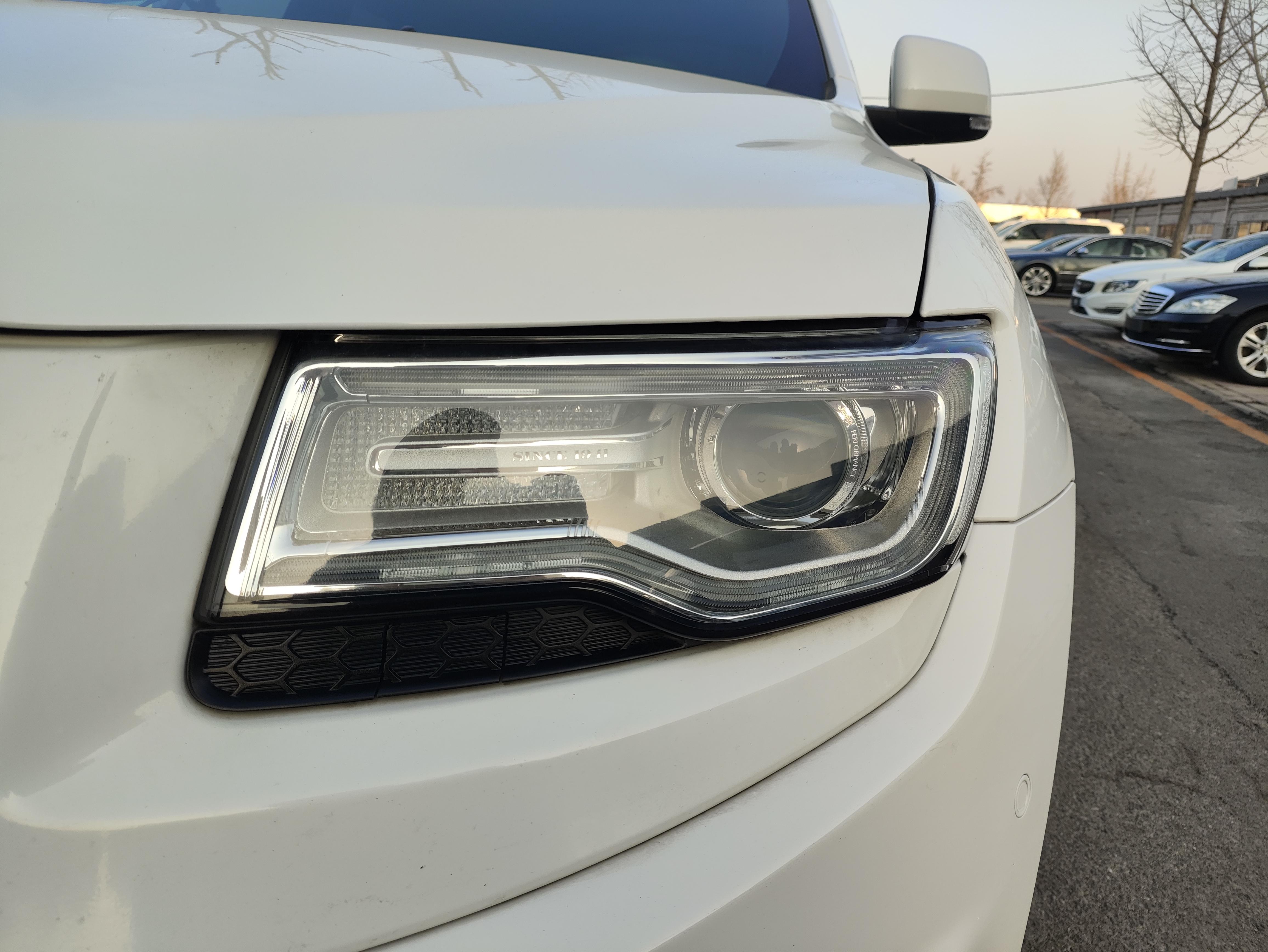 Jeep Grand Cherokee 2016 thumb 3