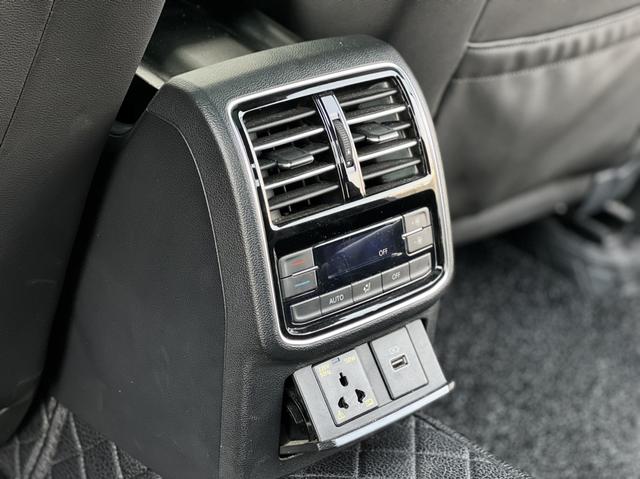 Volkswagen Magotan 2019 thumb 12