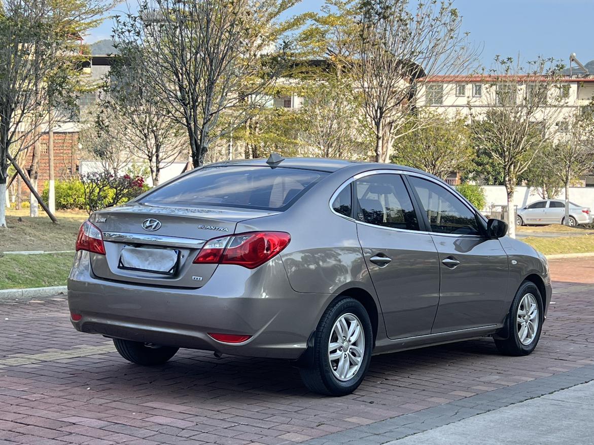 Hyundai Elantra 2014 thumb 4
