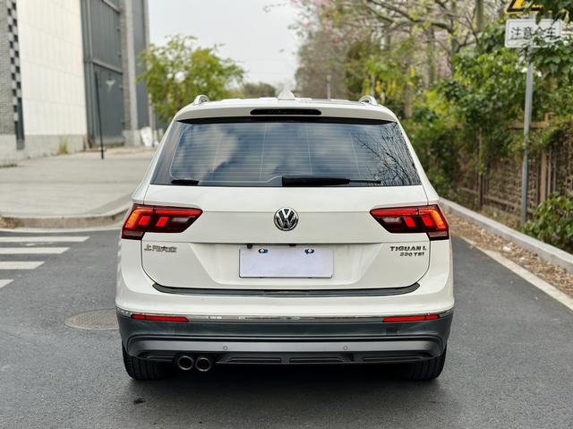 Volkswagen Tiguan 2019 thumb 2