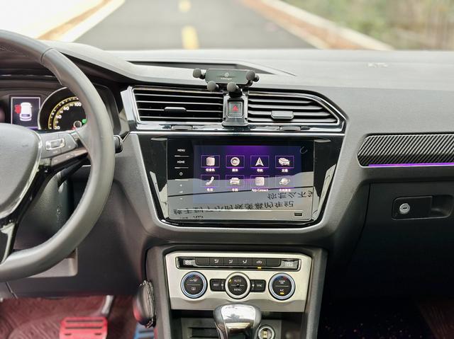 Volkswagen Tiguan 2019 thumb 11