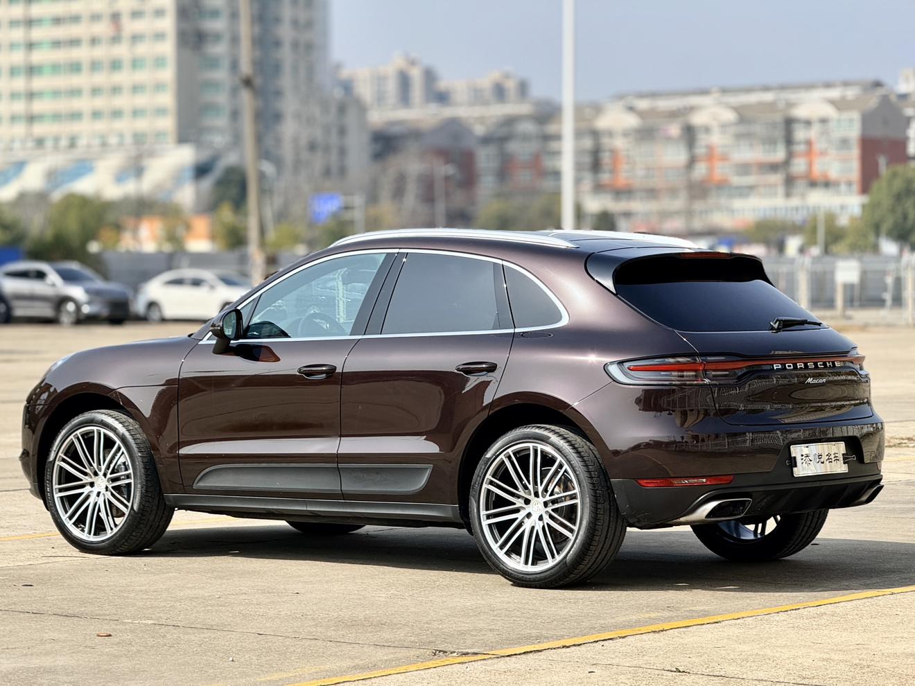 Porsche Macan 2019 thumb 3