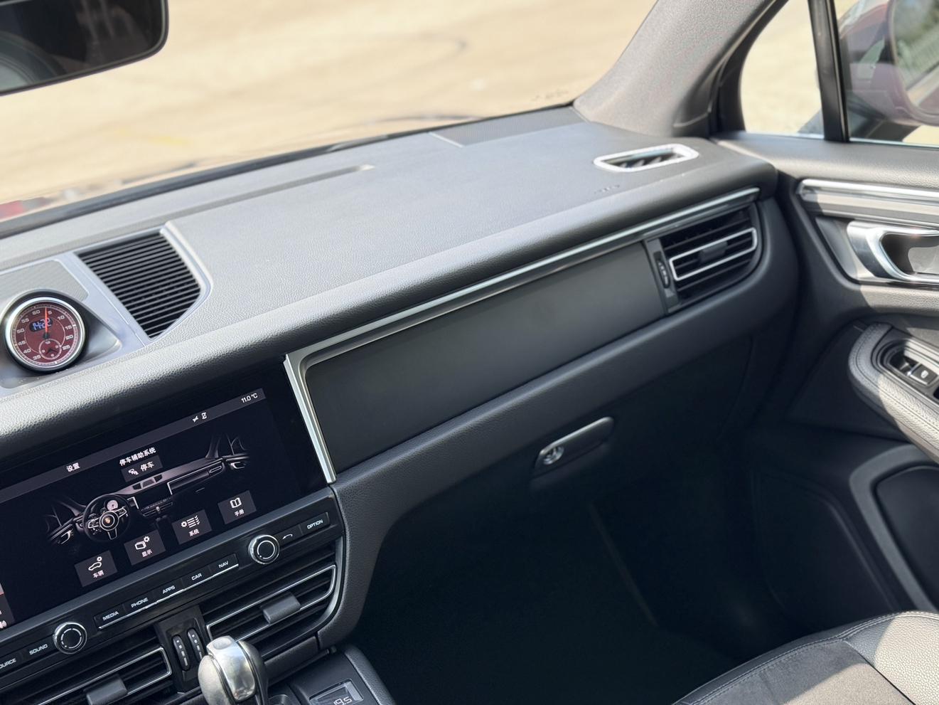 Porsche Macan 2019 thumb 6