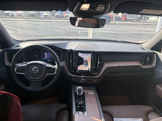 Volvo XC60 2024 thumb 5