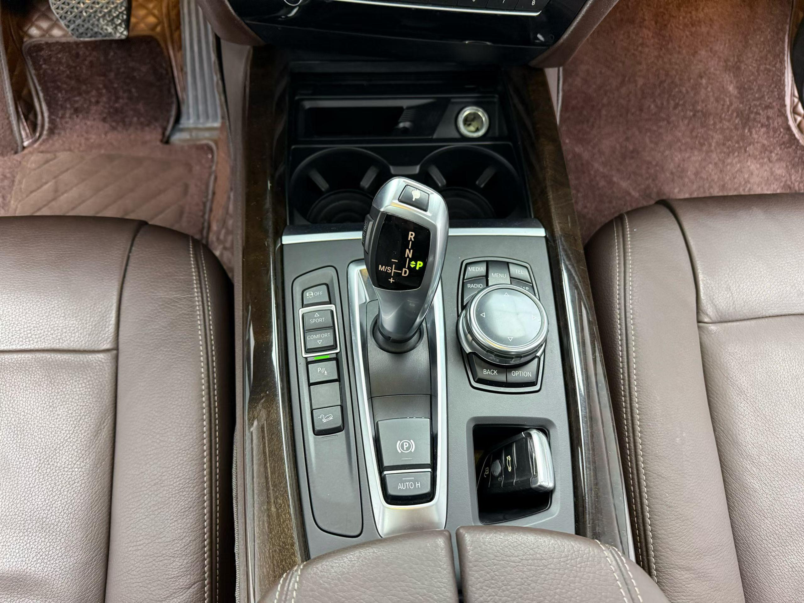 BMW X5 2015 thumb 4