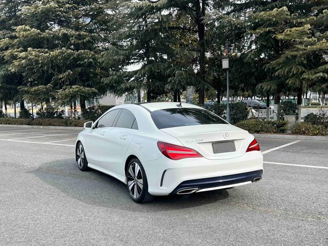 Mercedes-Benz CLA 2018 thumb 2