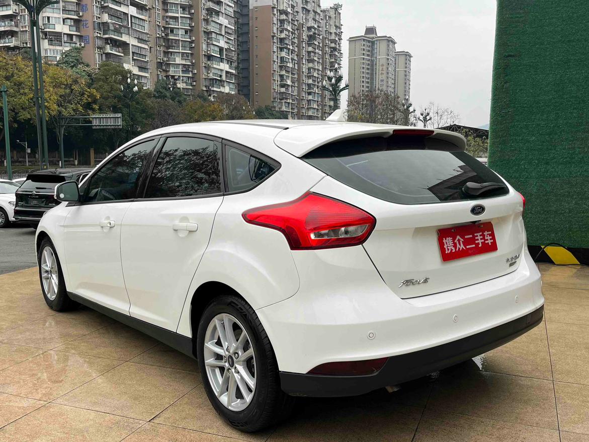 Ford Focus ST 2017 thumb 3