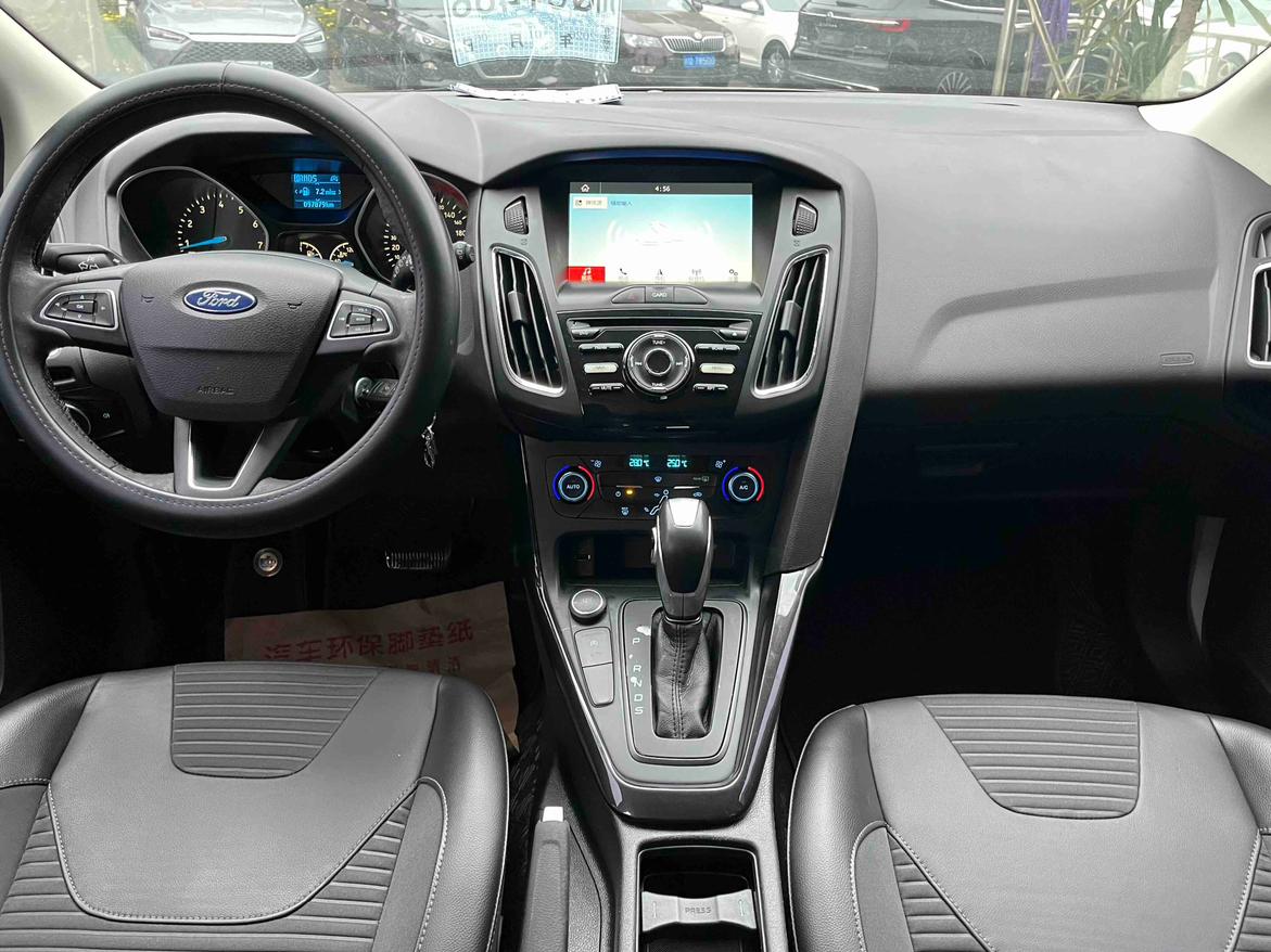 Ford Focus ST 2017 thumb 9