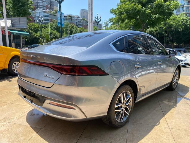 BYD Qin 2023 thumb 2
