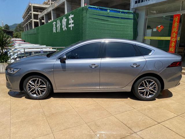 BYD Qin 2023 thumb 5