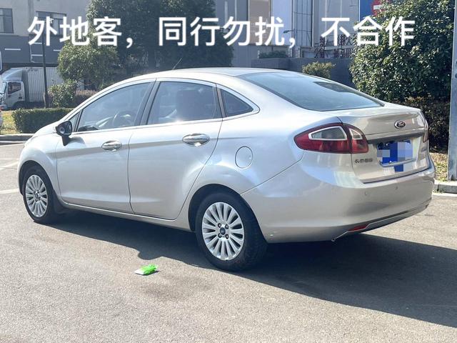 Ford Fiesta 2012 thumb 10