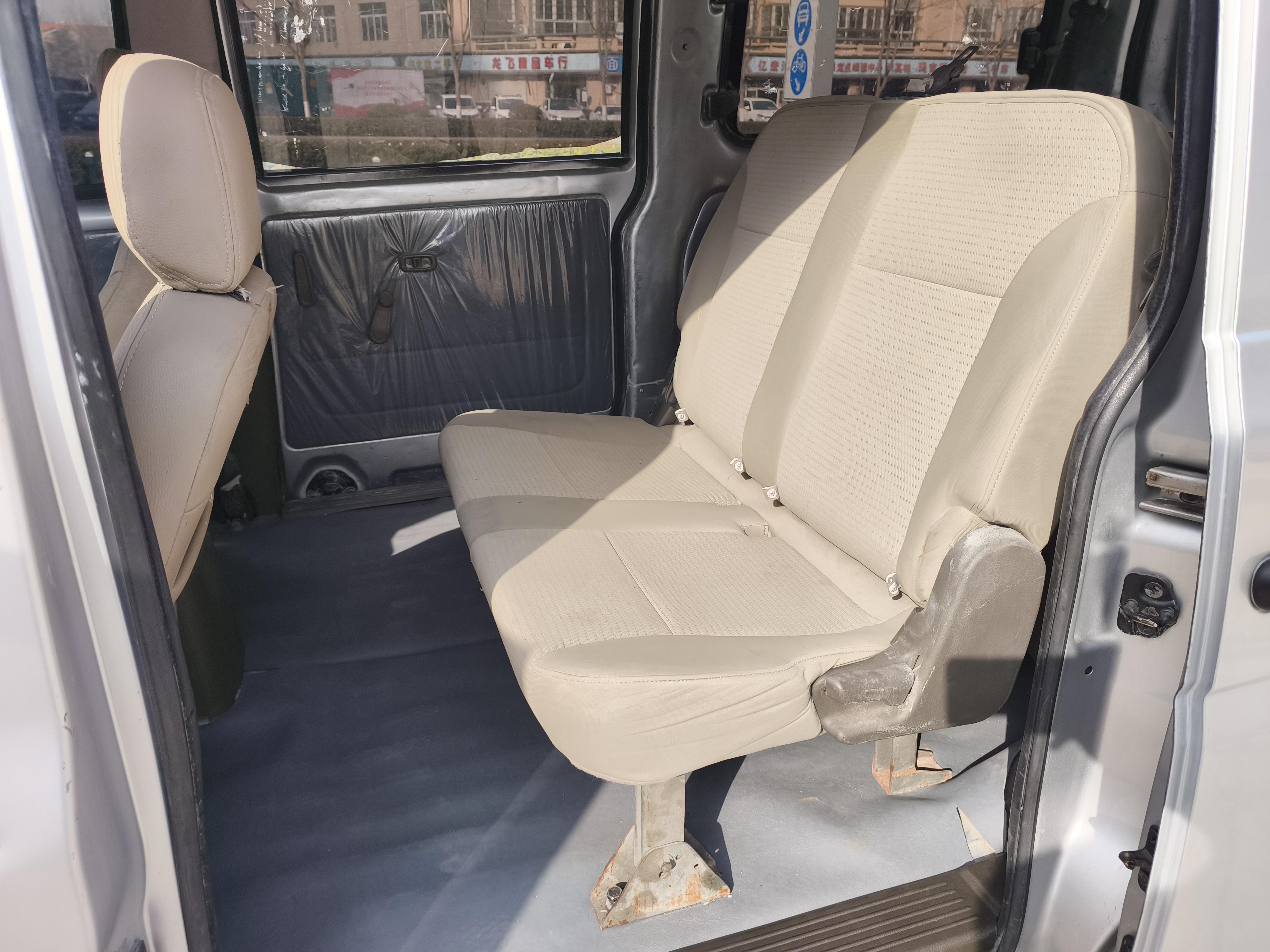 Wuling Rongguang V 2019 thumb 7