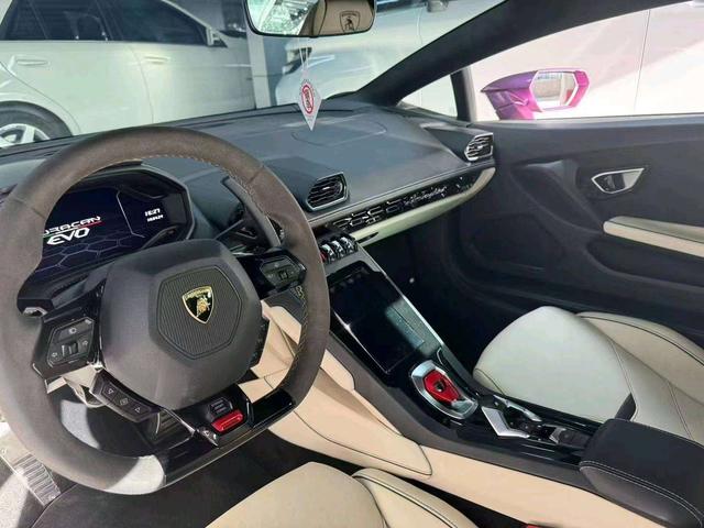 Lamborghini Huracán 2019 thumb 4