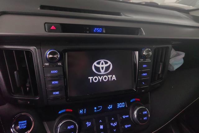 Toyota RAV4 2018 thumb 9