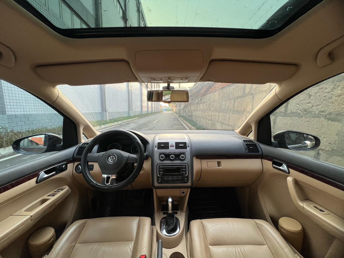 Volkswagen Touran 2014 thumb 8