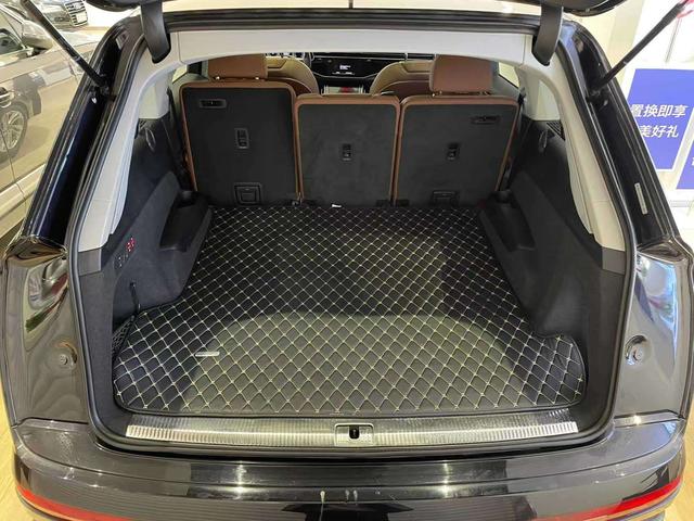 Audi Q7 2022 thumb 3