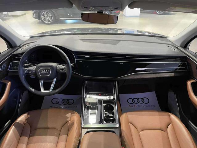Audi Q7 2022 thumb 4