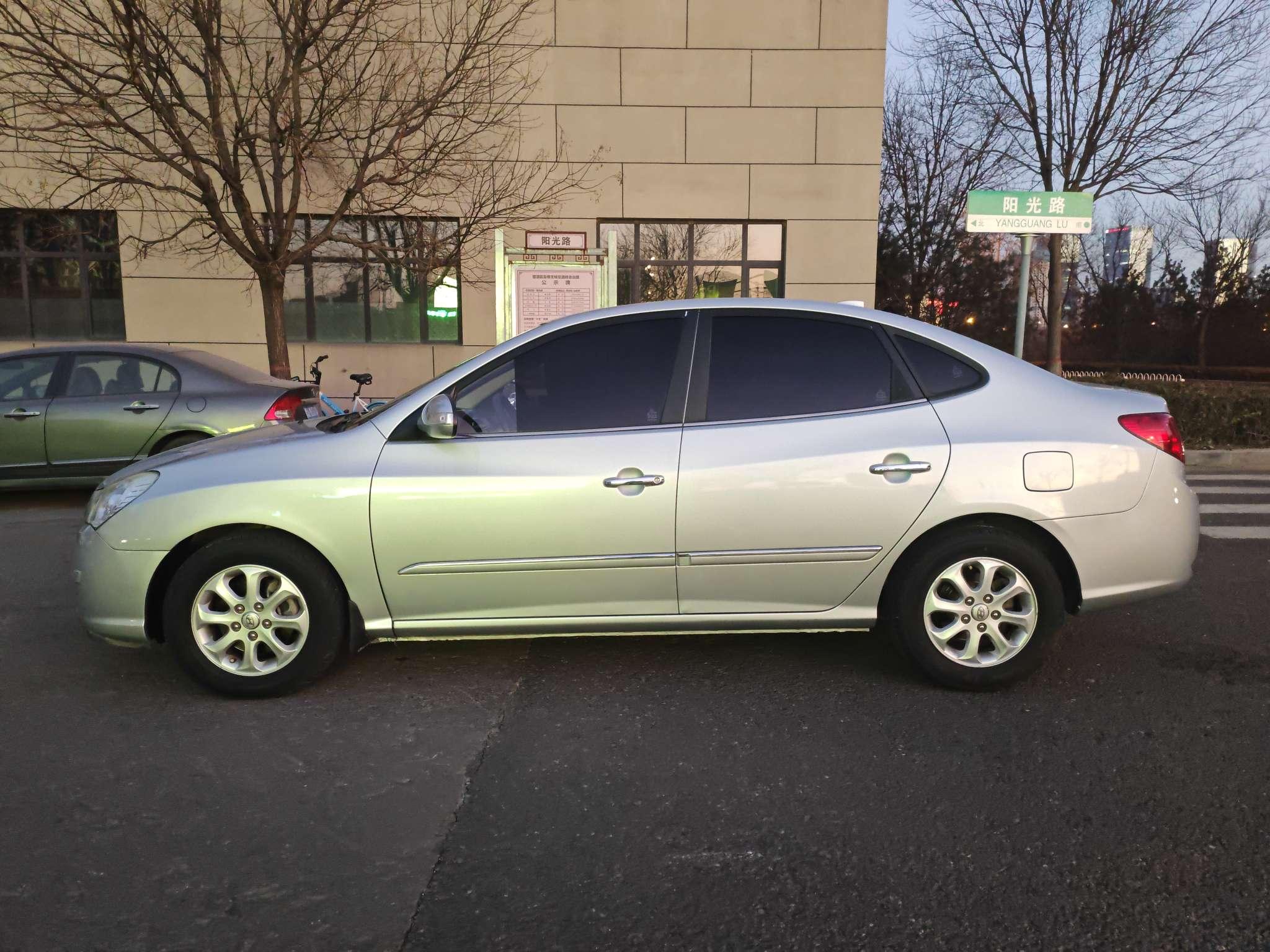 Hyundai Elantra 2011 thumb 2