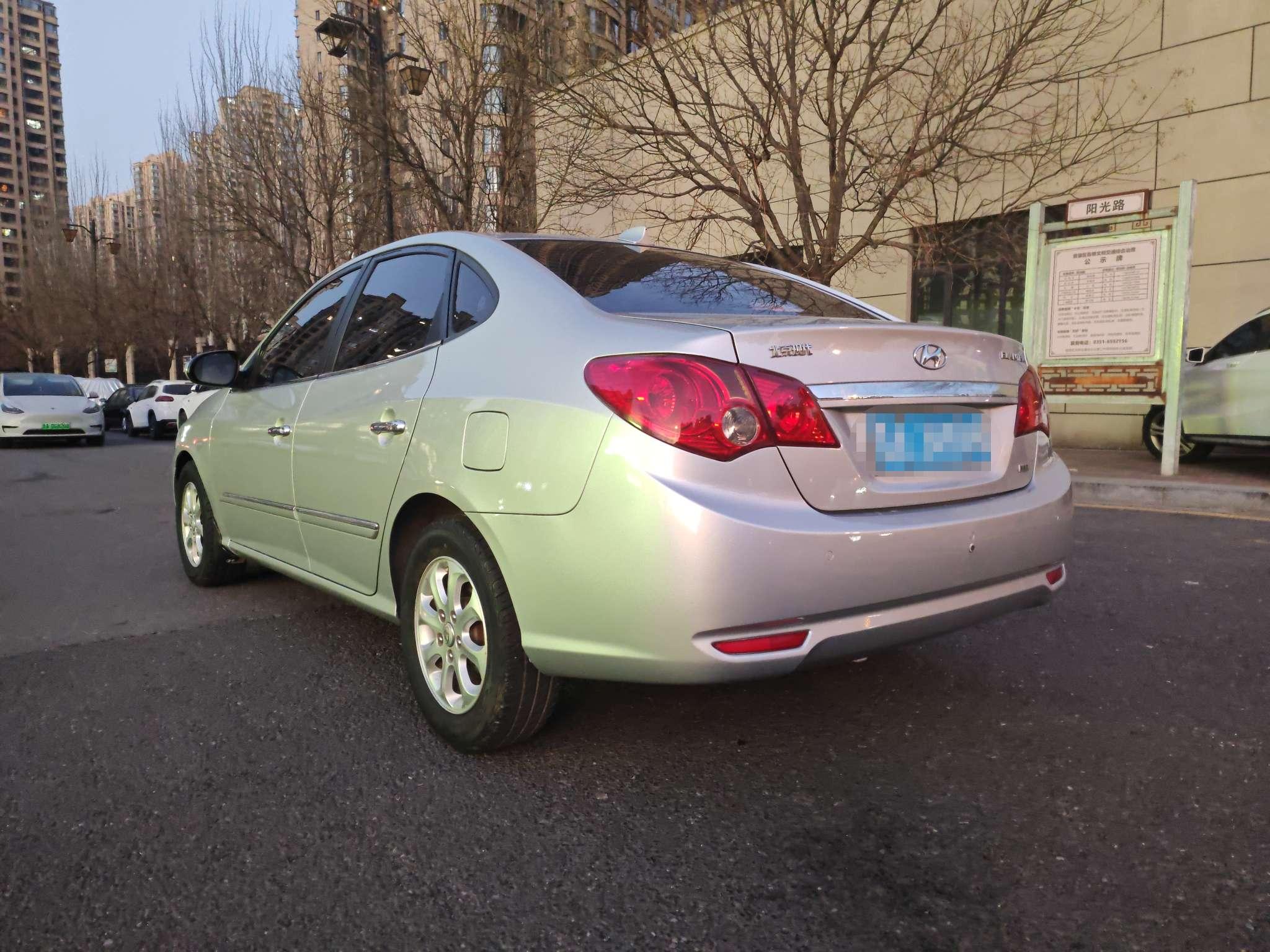 Hyundai Elantra 2011 thumb 3