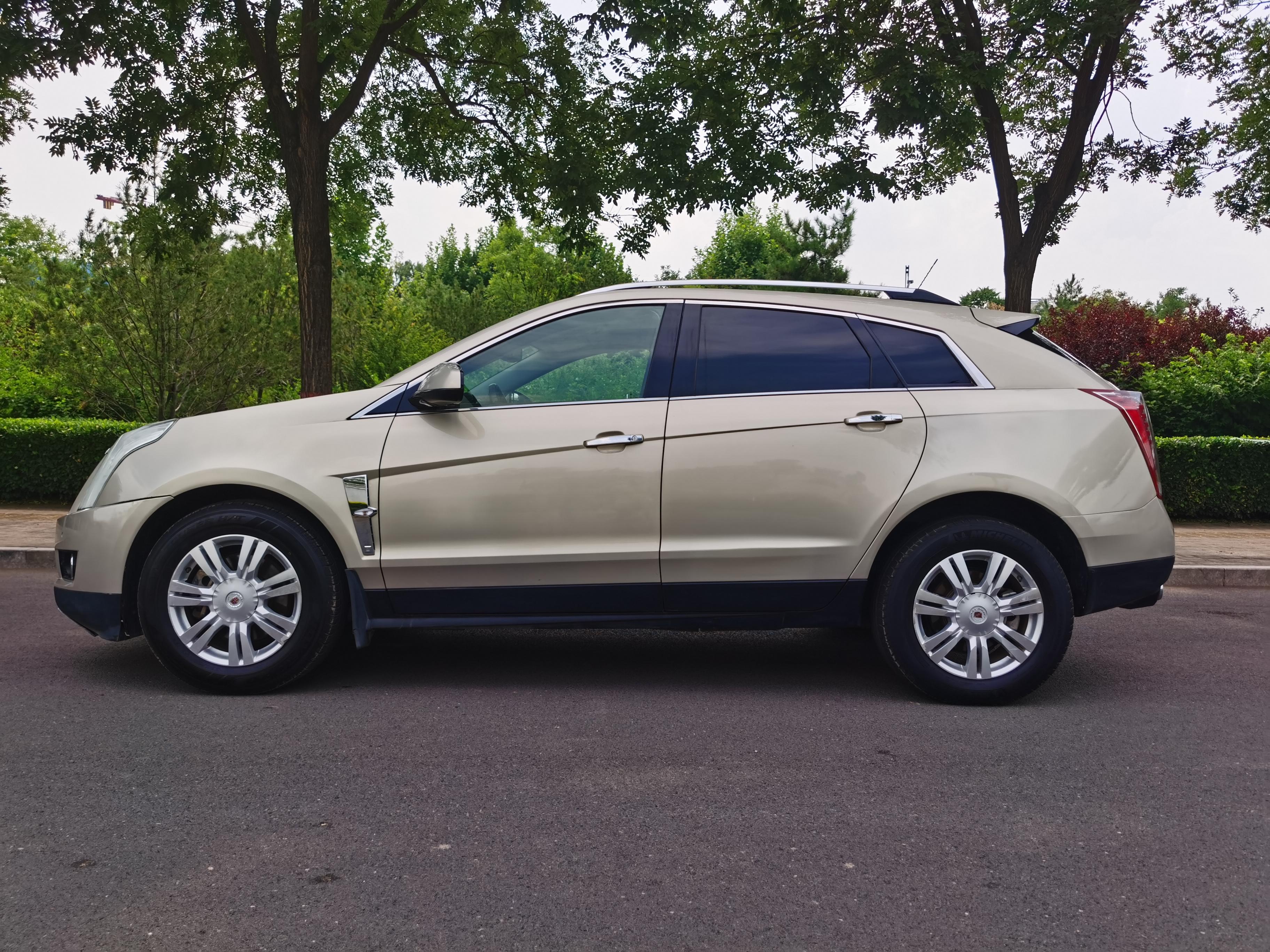 Cadillac SRX 2011 thumb 2