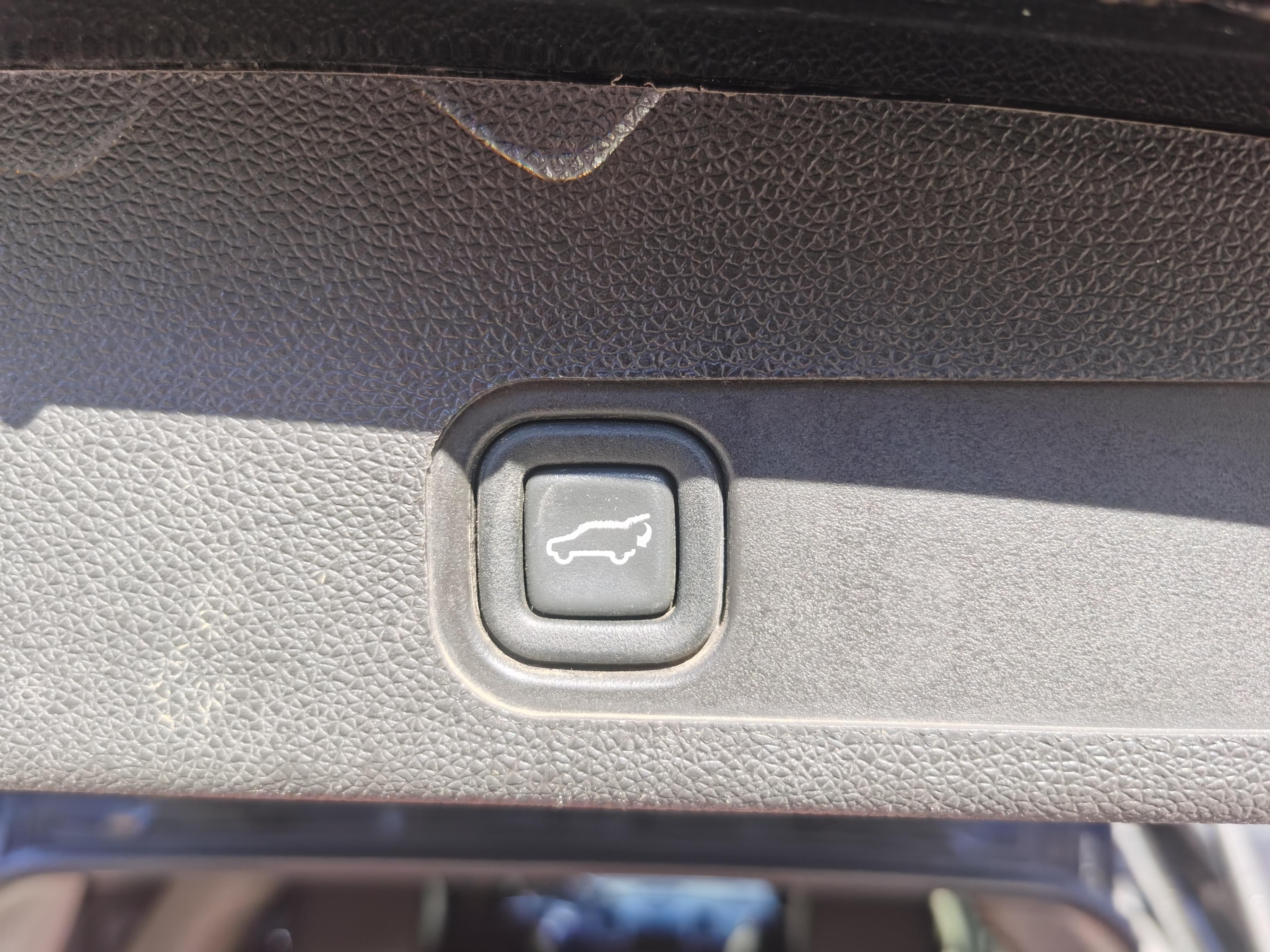 Cadillac Escalade 2011 thumb 6