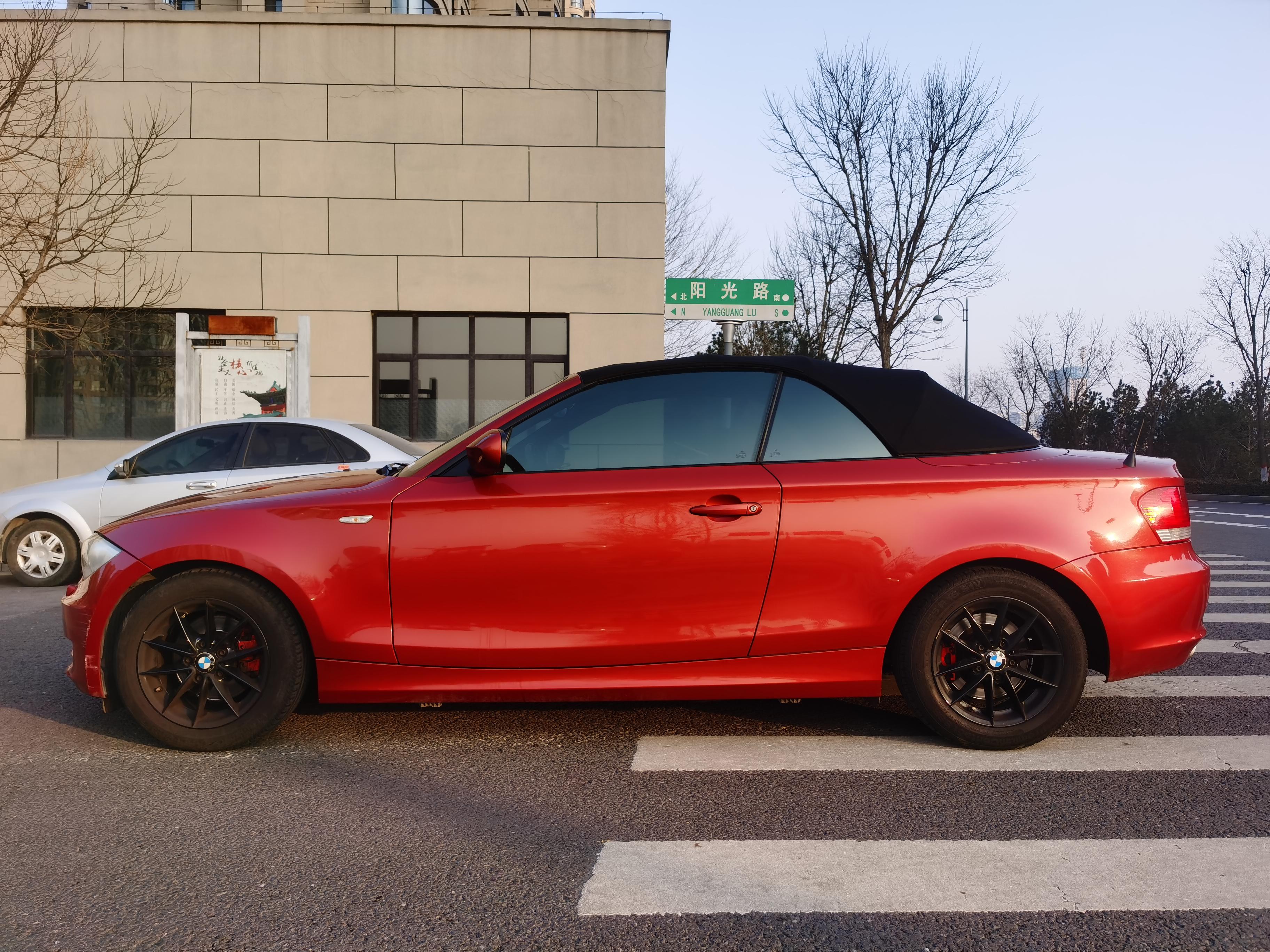 BMW 1 серии 2011 thumb 2