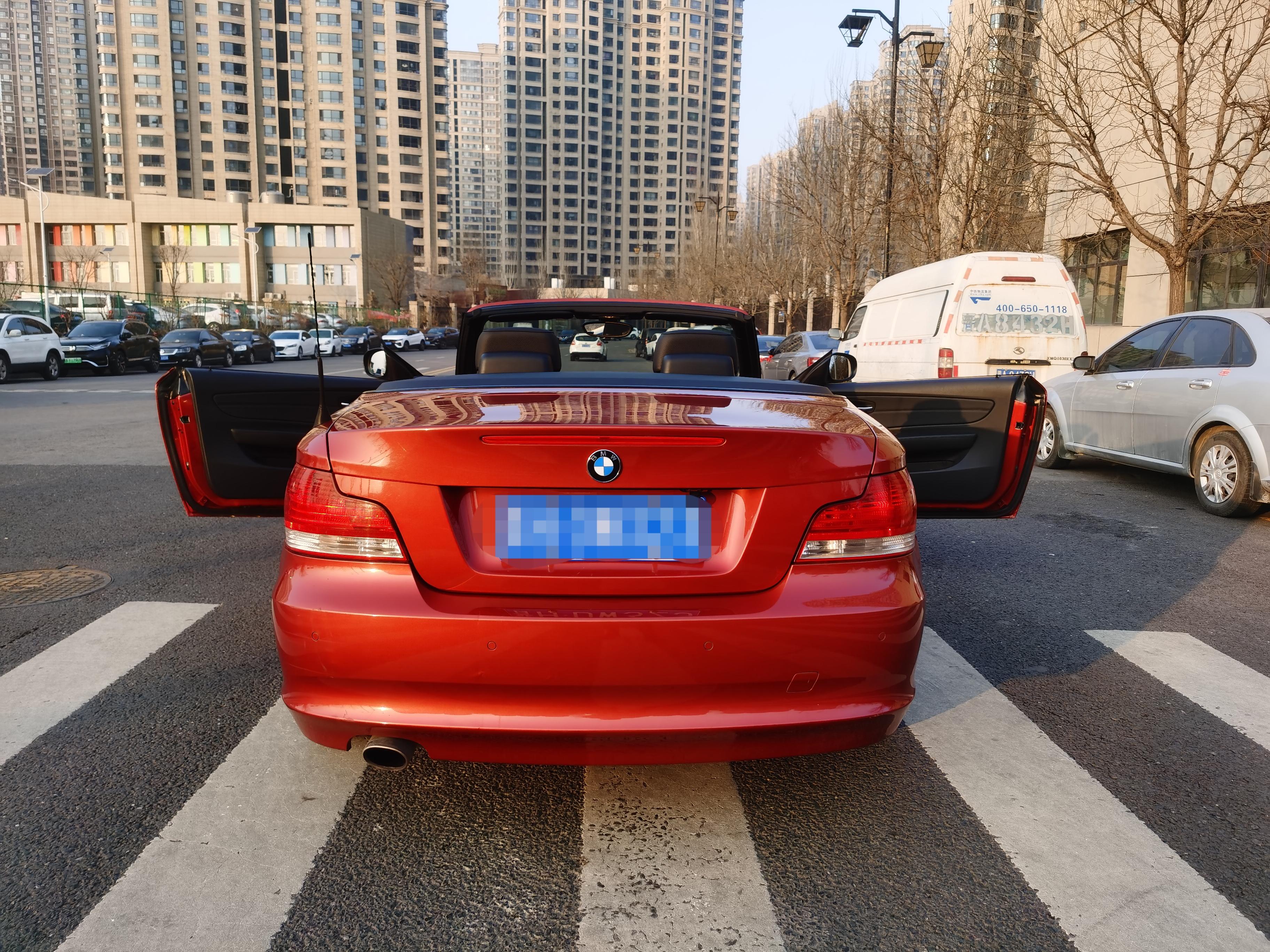 BMW 1 серии 2011 thumb 4