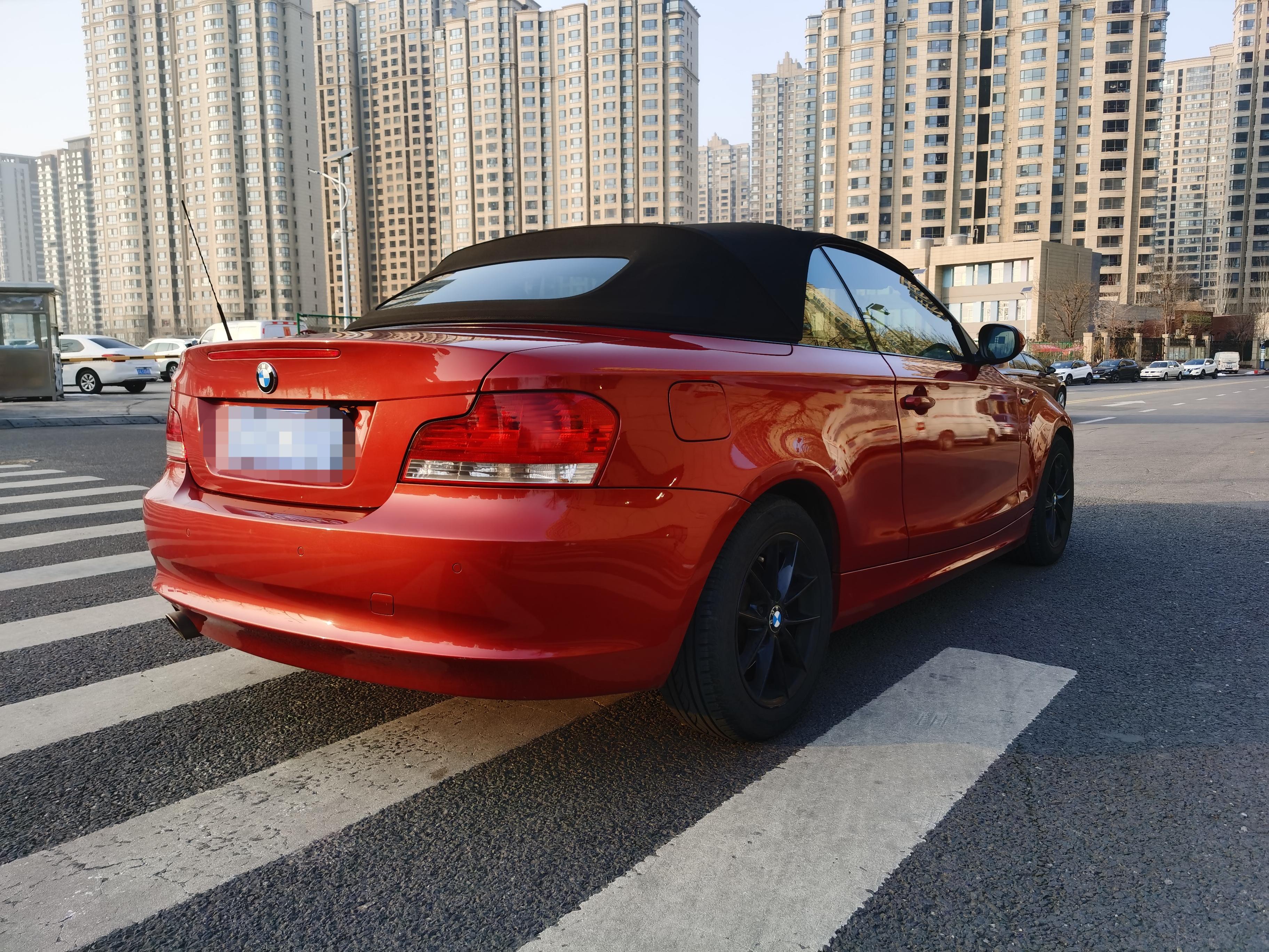BMW 1 серии 2011 thumb 5