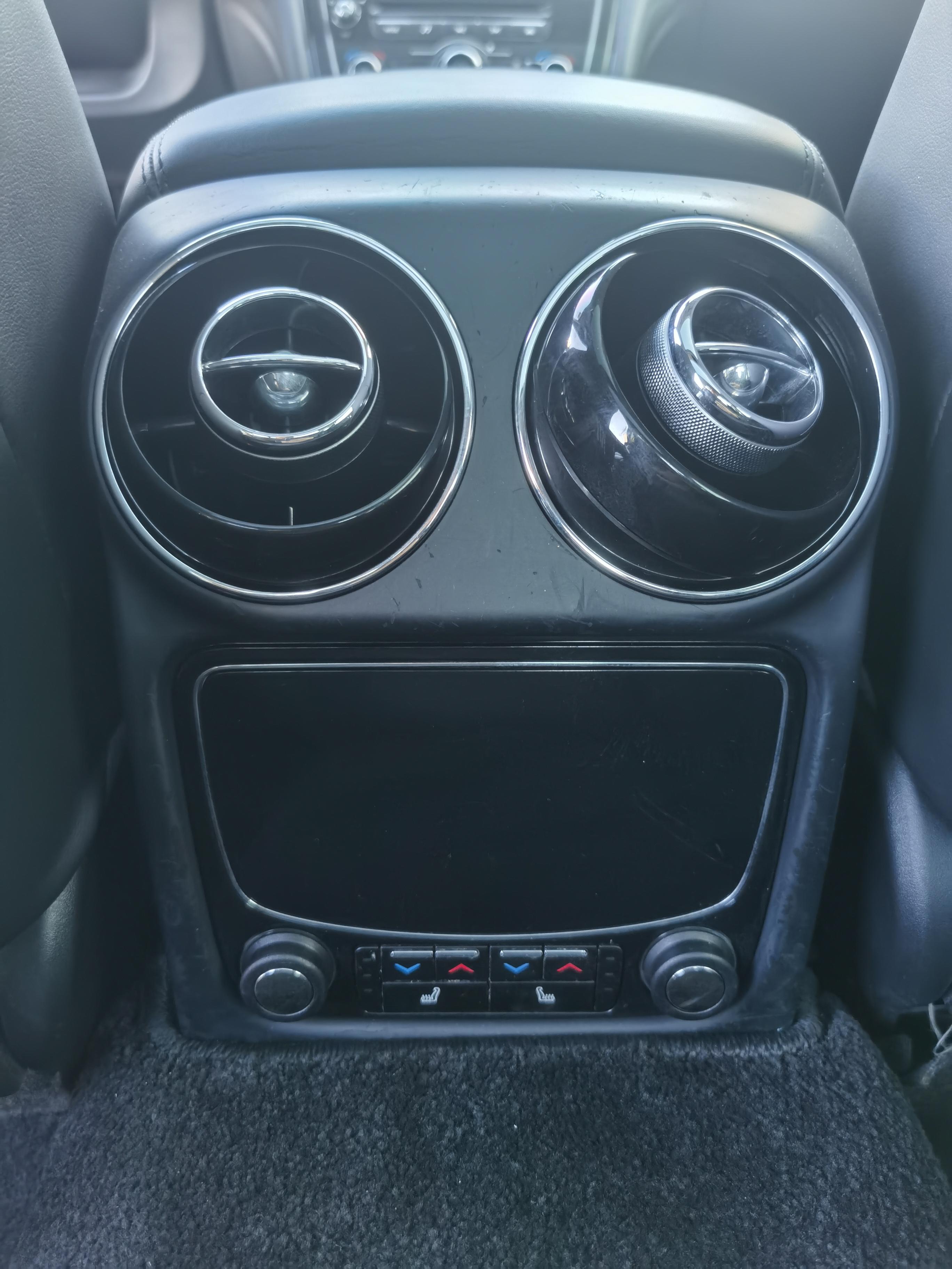 Jaguar XJ 2011 thumb 9