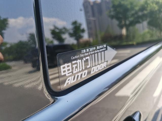 Mercedes-Benz V-Class 2014 thumb 6