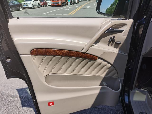 Mercedes-Benz V-Class 2014 thumb 8